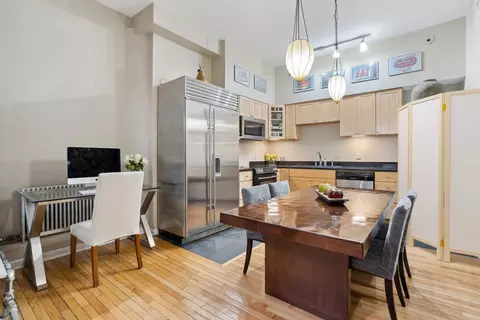 Dining - 59 E Cedar St #1A-1B, Chicago, IL 60611 photo 1 of 2