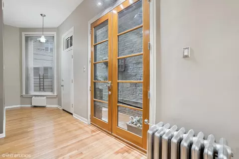Entry Way - 59 E Cedar St #1A-1B, Chicago, IL 60611 photo 2 of 2