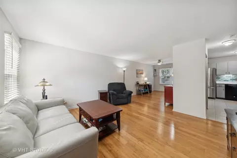 841 Perry Dr, Algonquin, IL 60102 photo 4