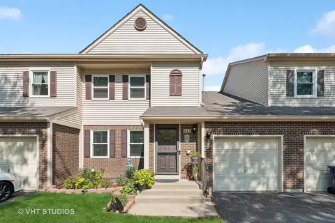 841 Perry Dr, Algonquin, IL 60102