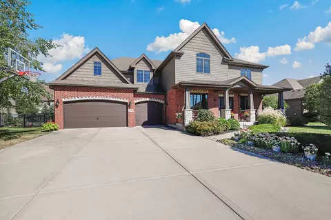 2066 Water Chase Dr, New Lenox, IL 60451