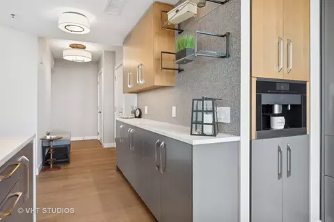 25 E Superior St #1902, Chicago, IL 60611 photo 2