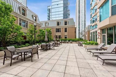 25 E Superior St #1902, Chicago, IL 60611 photo 24