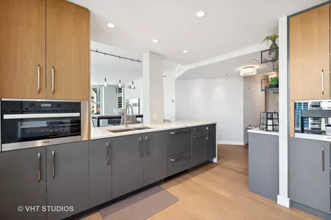 25 E Superior St #1902, Chicago, IL 60611 photo 5