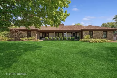 3616 Crestview Dr, Long Grove, IL 60047