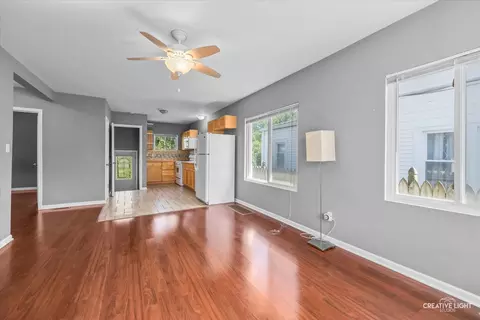 570 Simms St, Aurora, IL 60505 photo 12