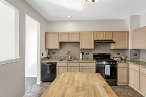 726 Timothy Ct, East Dundee, IL 60118 photo 13