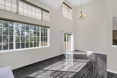 726 Timothy Ct, East Dundee, IL 60118 photo 6