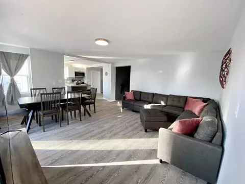 955 Superior St, Aurora, IL 60505 photo 3