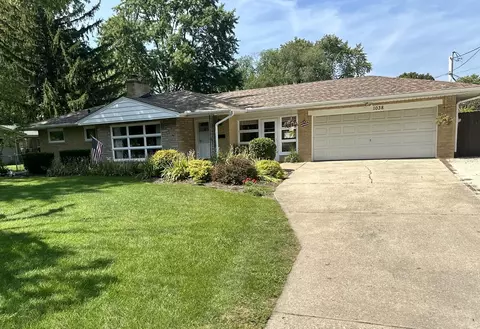 1038 Foran Ln, Aurora, IL 60506