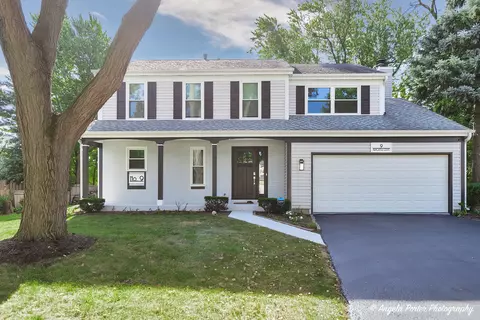 9 Newcastle Ct, Mundelein, IL 60060
