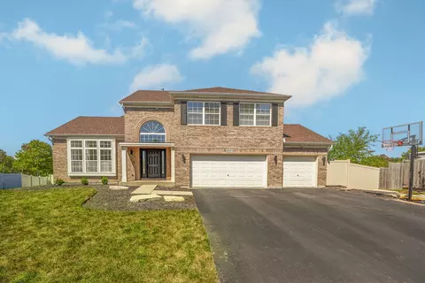 1947 Barrington Ct, Aurora, IL 60503