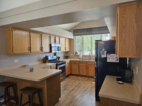 Kitchen - 5603 Kimberly Dr, Plainfield, IL 60586 photo 2 of 3