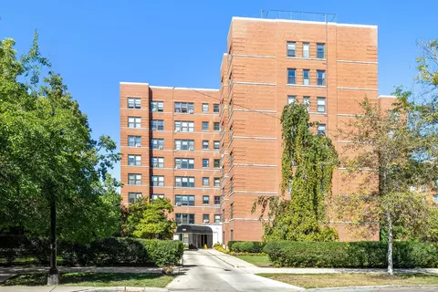 4900 N Marine Dr #802, Chicago, IL 60640