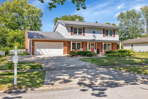 Exterior - 456 Hamilton Dr, Wheaton, IL 60189 photo 2 of 6