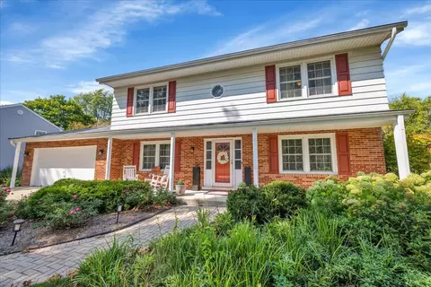 Exterior - 456 Hamilton Dr, Wheaton, IL 60189 photo 3 of 6