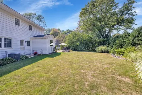 Exterior - 456 Hamilton Dr, Wheaton, IL 60189 photo 6 of 6