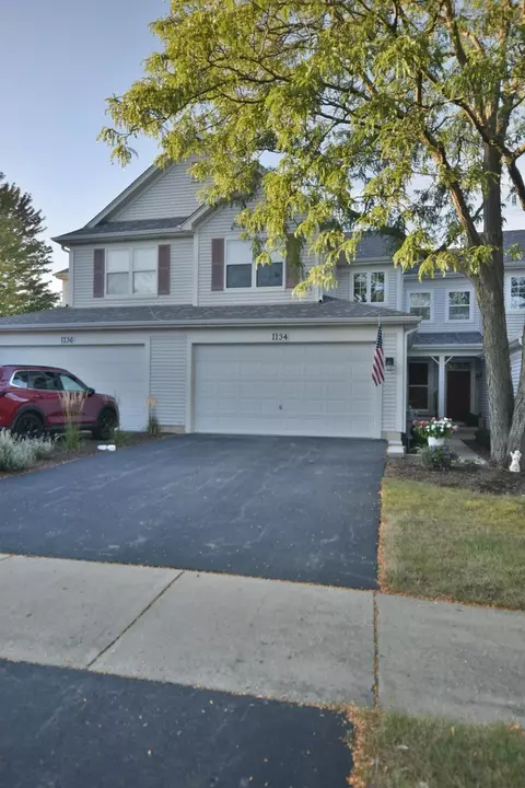 1134 Peregrine Pkwy, Bartlett, IL 60103