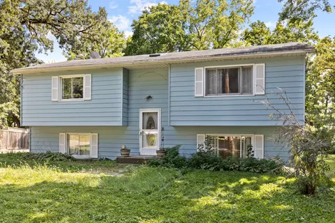 237 Fern Pl, Fox Lake, IL 60020