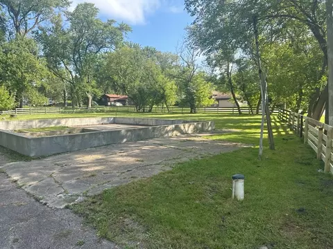 620 Pokagon Dr, Algonquin, IL 60102 photo 2