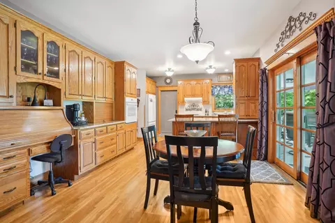 6627 Bentley Ave, Willowbrook, IL 60527 photo 8