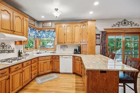 6627 Bentley Ave, Willowbrook, IL 60527 photo 10