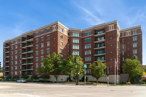 201 N Vail Ave #709, Arlington Heights, IL 60004
