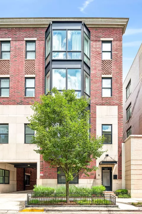2055 N Orleans St, Chicago, IL 60614