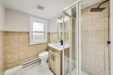 Bath - 2864 W 85th St, Chicago, IL 60652 photo 3 of 5