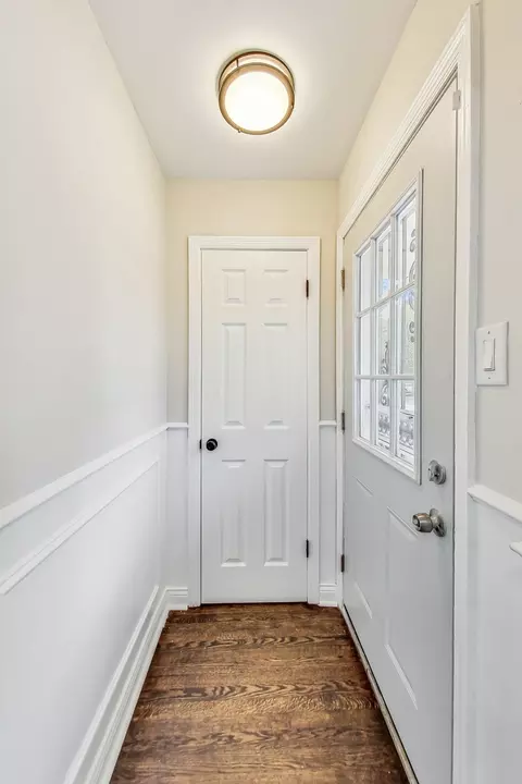Entry Way - 2864 W 85th St, Chicago, IL 60652 photo 1 of 1