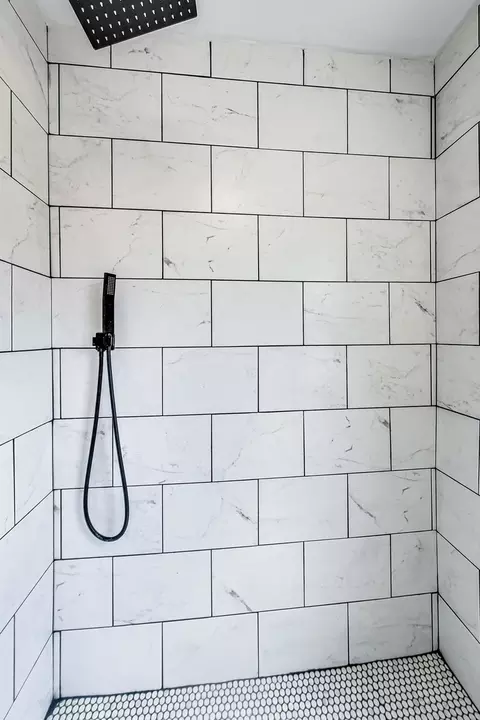 Bath - 2864 W 85th St, Chicago, IL 60652 photo 2 of 5
