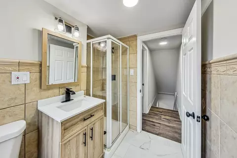 Bath - 2864 W 85th St, Chicago, IL 60652 photo 4 of 5