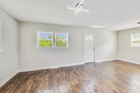 Living - 2864 W 85th St, Chicago, IL 60652 photo 5 of 6