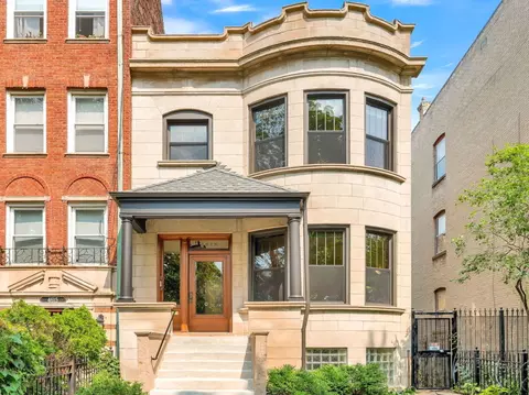 4613 N Malden St, Chicago, IL 60640