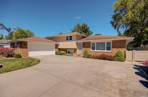 23019 Kent Rd, Channahon, IL 60410