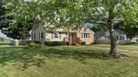 1101 S 3rd St, Oregon, IL 61061