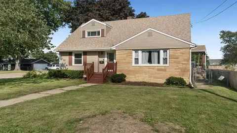 Exterior - 1101 S 3rd St, Oregon, IL 61061 photo 6 of 6