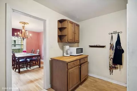 226 E Washington St, Des Plaines, IL 60016 photo 16