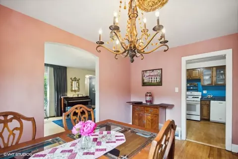 226 E Washington St, Des Plaines, IL 60016 photo 6