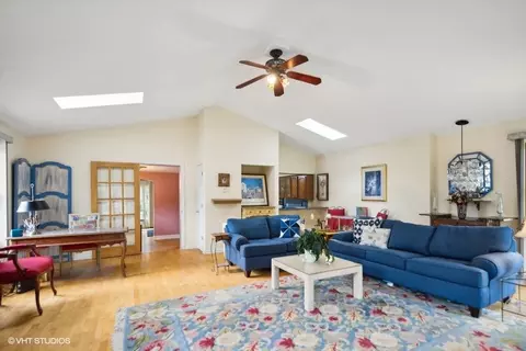 226 E Washington St, Des Plaines, IL 60016 photo 9
