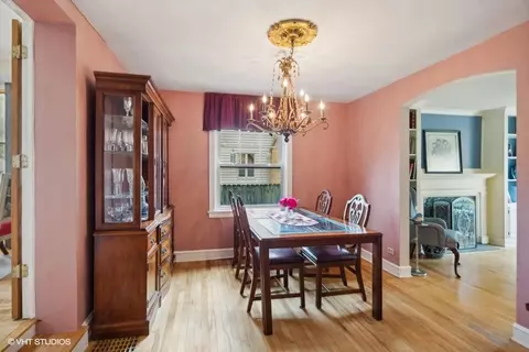 226 E Washington St, Des Plaines, IL 60016 photo 5