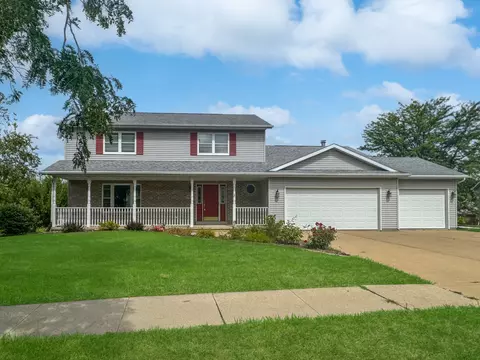 1075 Appaloosa Dr, Freeport, IL 61032