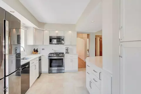 9352 S Bell Ave, Chicago, IL 60643 photo 16