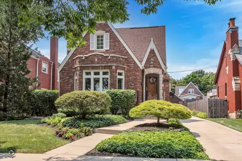 9352 S Bell Ave, Chicago, IL 60643 photo 2