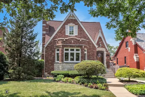 9352 S Bell Ave, Chicago, IL 60643