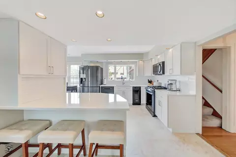 9352 S Bell Ave, Chicago, IL 60643 photo 14