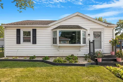 27 George St, Morris, IL 60450 photo 2