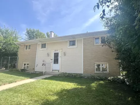 1315 Hartford St, Glendale Heights, IL 60139