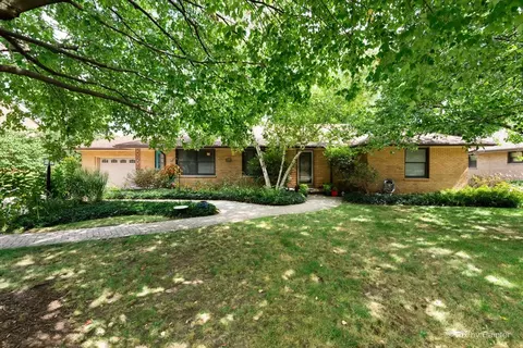 359 Wing Park Blvd, Elgin, IL 60123 photo 3