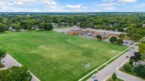 359 Wing Park Blvd, Elgin, IL 60123 photo 48